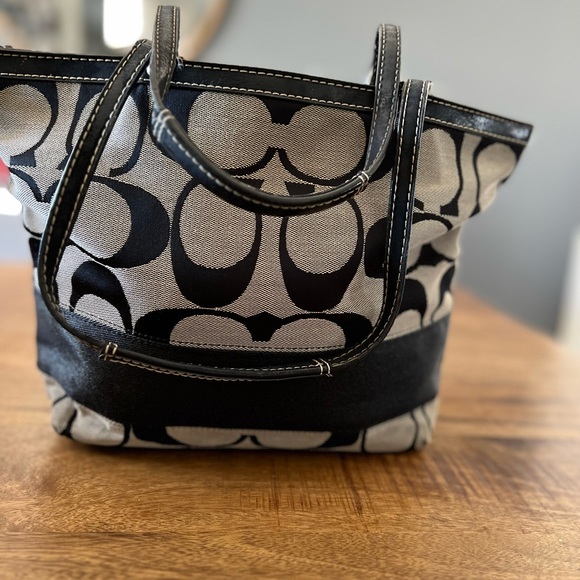 COACH-Zip top Tote - Picture 5 of 5